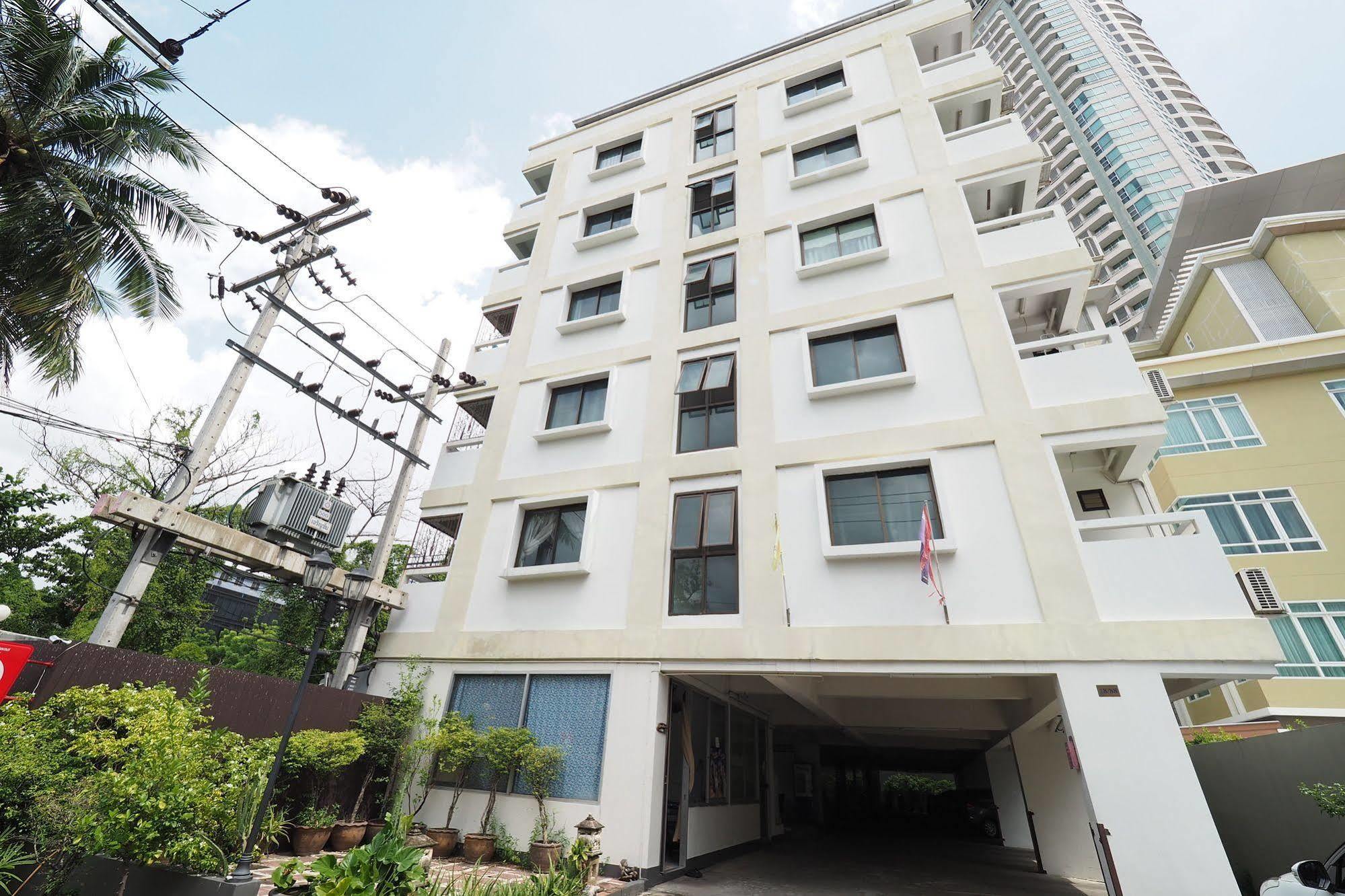 Living Naraa Place Bangkok Exterior photo