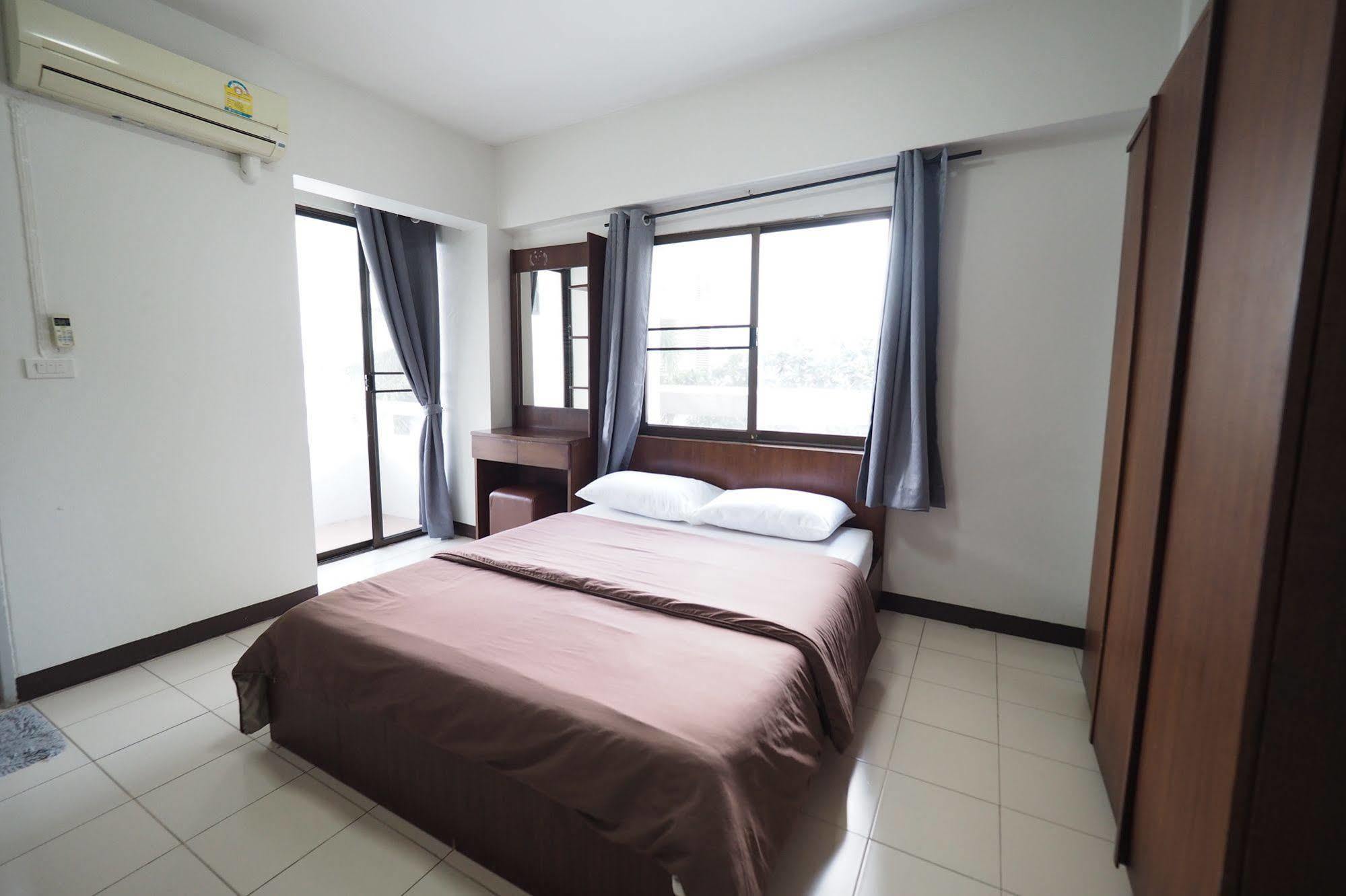 Living Naraa Place Bangkok Exterior photo